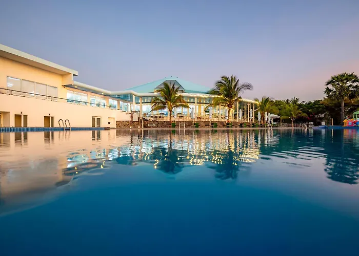 Carmelina Beach Resort Ho Tram